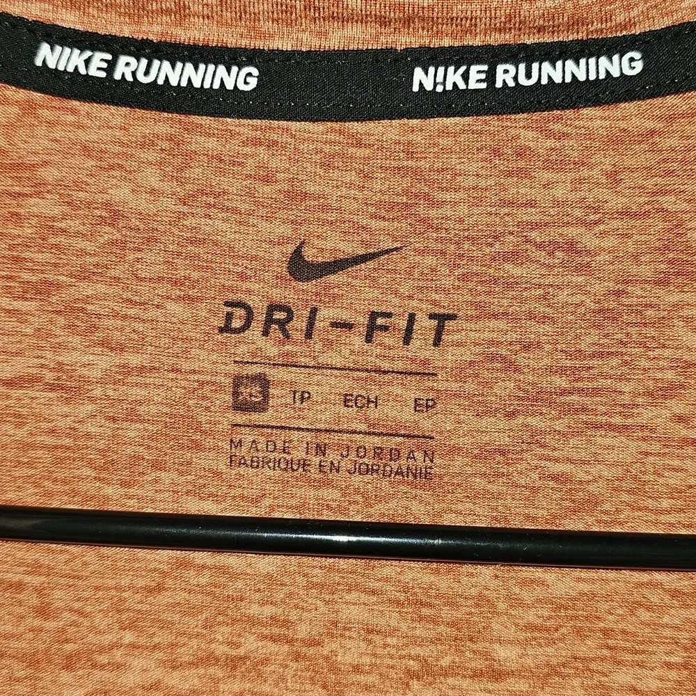 NIKE Running Long Sleeve Half Zip!! Dri Fit Sz XS. Rusty Orange!!